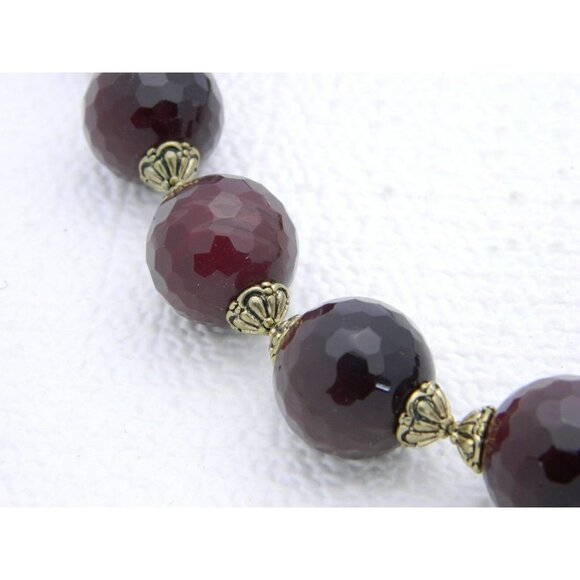 VTG Styled Heavy Gold Tone Faceted Burgundy Glass Beaded Choker Necklace - Picture 2 of 3